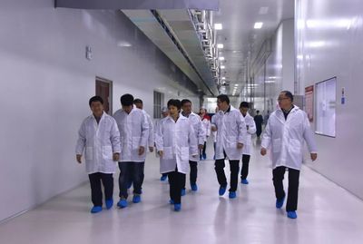 省科技廳黨組書(shū)記何杏仁考察開(kāi)發(fā)區(qū)新能源企業(yè) 強(qiáng)調(diào)大力支持高新產(chǎn)業(yè)與技術(shù)研發(fā)